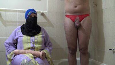 مصرية بتخون جوزها بترسل فيديوهات لجرها كلام مصري Arab Wife With Indian Cuckold Husband - hclips.com - India