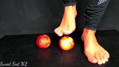 Apple Crush To Satisfy Your Foot Fetish - New Zealand Accent - upornia.com - Netherlands