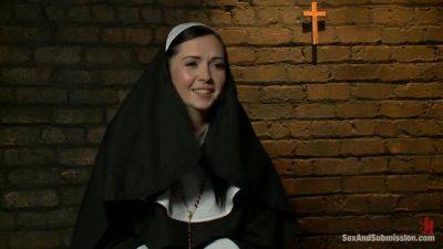 Watch Sister Summers Nun Bondage (bdsm) Double Penetration - upornia.com