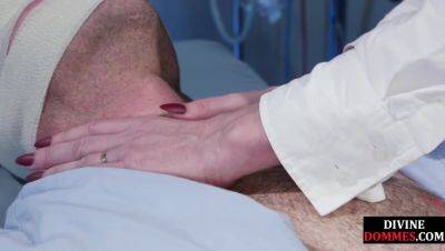 Femdom nurse rimmed while facesitting her submissive patient - txxx